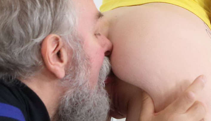 old man kisses teen ass